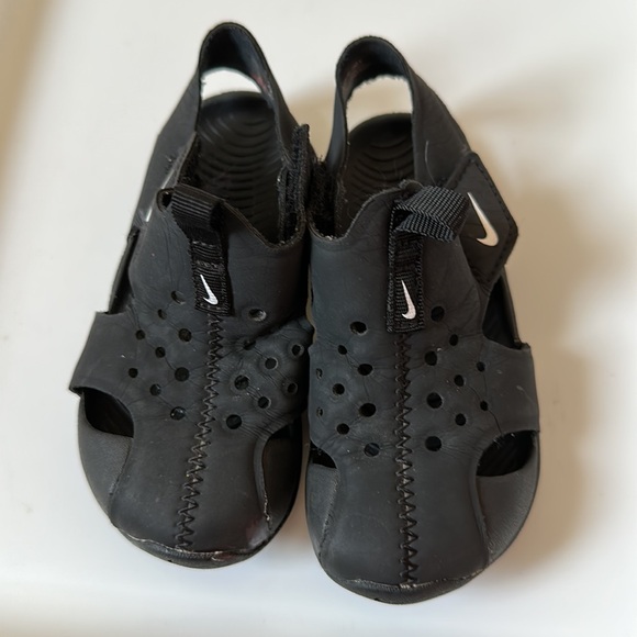 NIKE Toddler Sandals - Picture 9 of 9